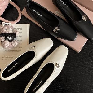 French-Style Sheepskin Square-Toe Flats for Women, Ultra-Soft Comfort Loafers with Metal Buckle, Perfect for Spring and Autumn