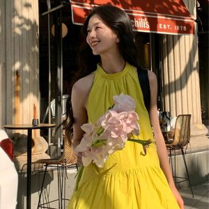 French-Style Sleeveless Halter Neck Off-Shoulder Long Dress - 2023 Summer Vacation Fashion, Loose Fit, Elegant Style