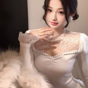 French-Style Sweet Lace Long Sleeve T-Shirt for Women - Unique Exquisite Top for Spring and Autumn Fashion