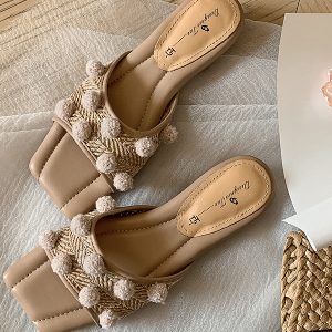 French-Style Woven Square-Toe Slippers for Women - Summer 2025 Flat One-Strap Outdoor Sandals, Trendy Wedge Open-Toe Design