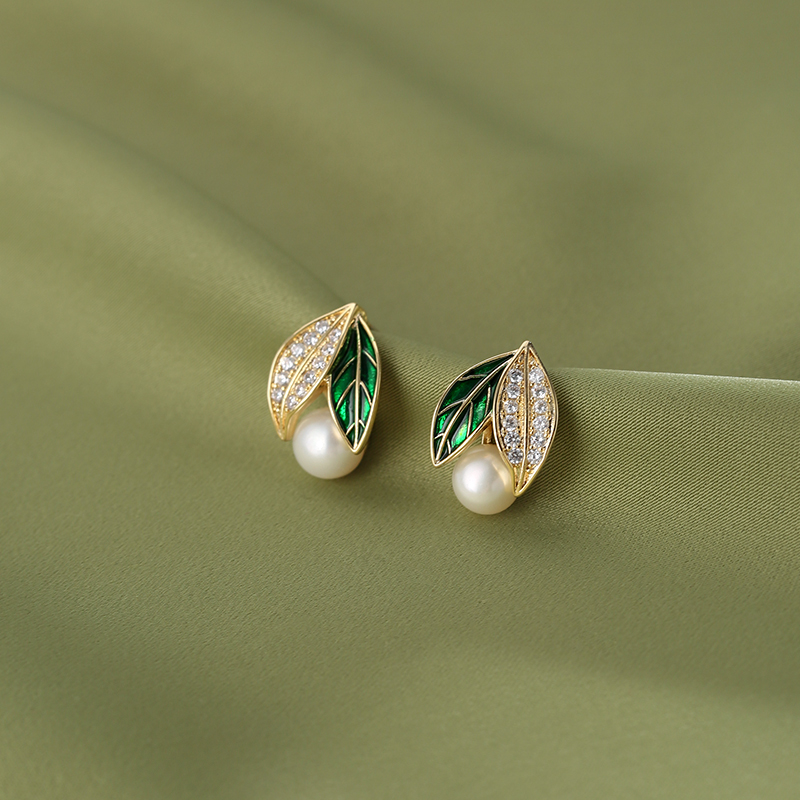 Freshwater Pearl Leaf Earrings for Women, Exquisite Light Luxury Design, Spring/Summer 2024, 925 Silver Pins, Trendy Contemporary Style