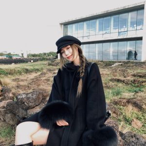 Girls' Woolen Coat with Real Fox Fur Sleeves and Tied Bow Detail - Elegant Cloak for 90s Inspired Fashion