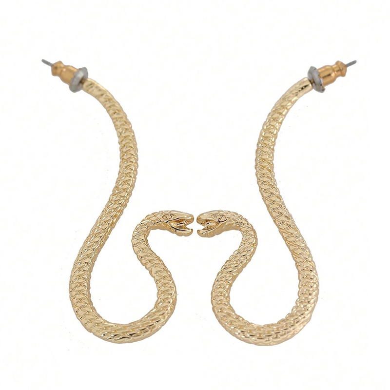 Gold 3D Snake-Shaped Earrings - Realistic Exaggerated Statement Jewelry for Parties and Outings, Bold Fashion Accessories