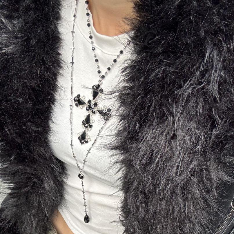 Goth Subculture Cross Necklace - Y2K Punk Layered Clavicle Chain, Trendy Sweater Neck Accessory for Spicy Girls