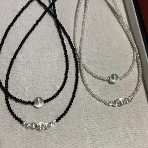 Gradient Silk Gloss Cat Eye Necklace with Silver Ball and Natural Black Agate Clavicle Chain – Chic Statement Jewelry for Modern Style