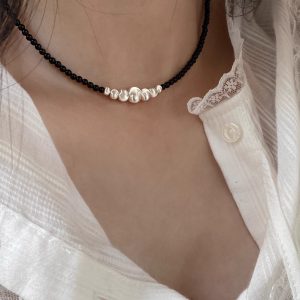 Gradient Silk Gloss Cat Eye Necklace with Silver Ball and Natural Black Agate Clavicle Chain – Chic Statement Jewelry for Modern Style