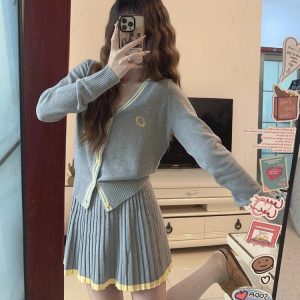 Gray V-Neck Knitted Cardigan and Pleated Skirt Set for Women – Chic Long Sleeve Dress for Autumn and Winter Fashion
