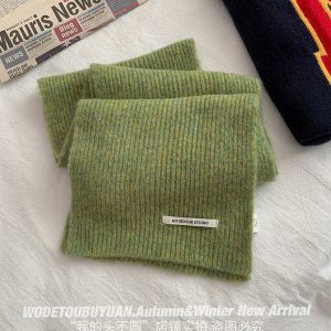 Green Knitted Scarf for Women - Winter 2023 Versatile Warm Wool Neck Warmer for Couples