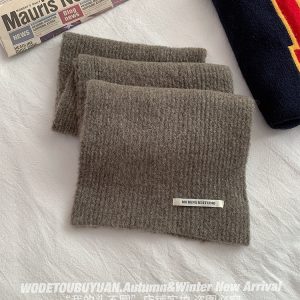 Green Knitted Scarf for Women - Winter 2023 Versatile Warm Wool Neck Warmer for Couples