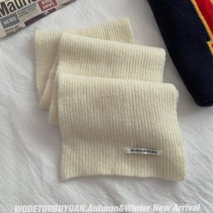 Green Knitted Scarf for Women - Winter 2023 Versatile Warm Wool Neck Warmer for Couples