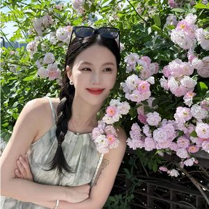 Hand-Drawn Plant Print Casual Round Neck Strap Dress for Women - Versatile and Trendy Spring/Summer Fashion