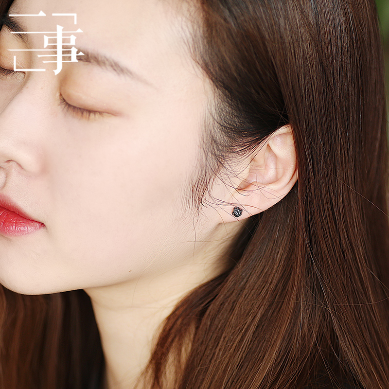 Handmade Black Plated Irregular Coal Shape Stud Earrings - 925 Sterling Silver Candy Wrapper Design for Autumn Fashion