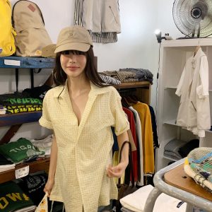 Handmade Korean Style Plaid Short-Sleeve Shirt - College Look, Single-Breasted Design, Fashionable and Trendy for Casual Wear