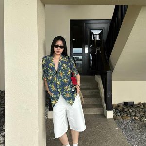 Hawaiian Holiday Fun Print Top - Women's Summer Loose Casual Vacation Shirt, Beachy Vibes, Relaxed Fit, Trendy Summer Style