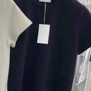 High-End European-Style Women's Summer Short Sleeve T-Shirt with Straight Shoulders - Age-Reducing Basic Tee