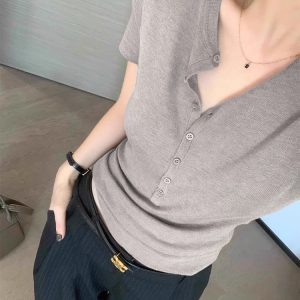 High-End Old Money Style Khaki V-Neck Short Sleeve Knitted Top for Women - Slim Fit Summer Fashion