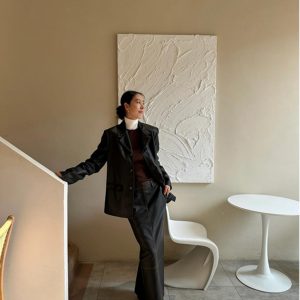 High-End Vintage PU Leather Suit Jacket for Women - Spring Autumn Niche Design, Trendy Layering Piece, Elegant Fashion Statement