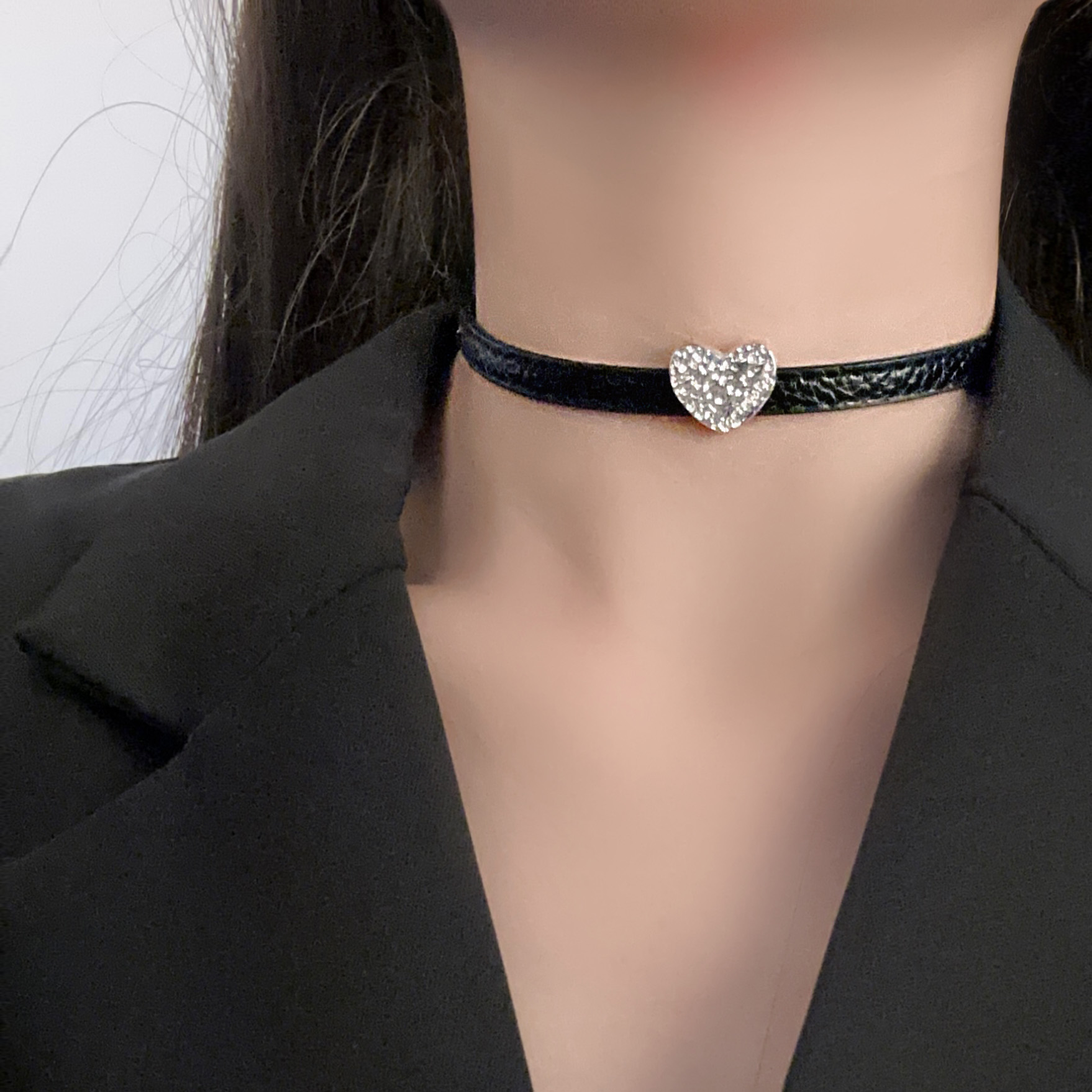 High-End Whale Tang Collarbone Choker Necklace 2024 - Light Luxury Niche Sweet Cool Design for Women