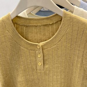 High-End Women's Summer Knitted Shirt - Stylish Yellow Short Sleeve Top with Round Neck Design - Trendy Niche Fashion