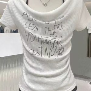 High-End Women's Waist-Cinched Pleated Slim-Fit Short-Sleeve T-Shirt - Trendy Fashion Essential for Chic Outfits