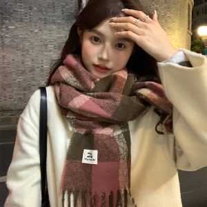 High-Quality Checkered Scarf for Women - Thick Warm Neck Warmer in Korean Style for Winter 2023
