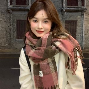 High-Quality Checkered Scarf for Women - Thick Warm Neck Warmer in Korean Style for Winter 2023