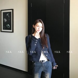 High-Quality Niche Wool Chunky Short Coat with Round Neck - Stylish Winter Outerwear
