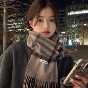High-Quality Pure Wool Plaid Scarf for Women - Classic British Style, Warm Neck Accessory, Trendy Fashion Statement