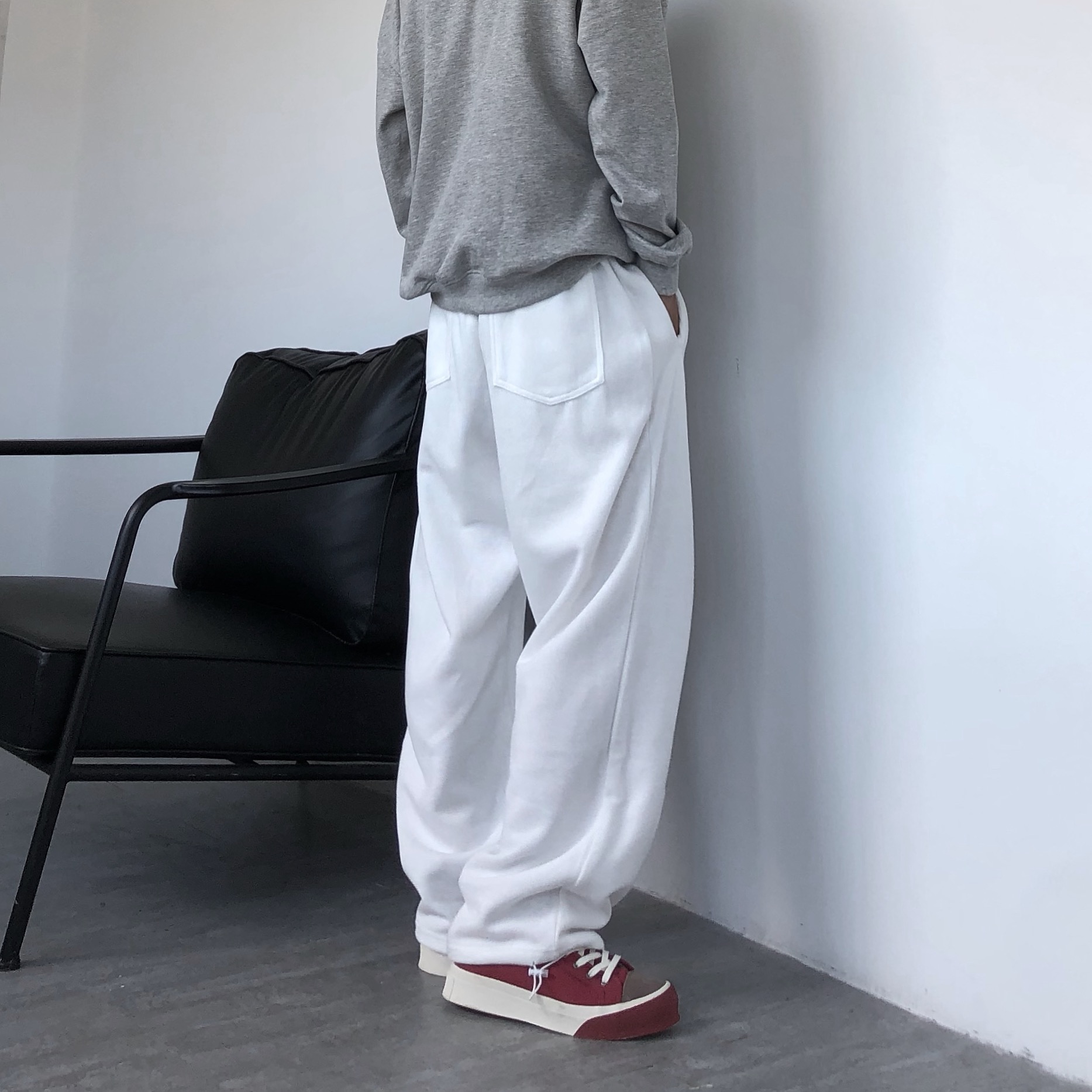 High Street Retro Casual Sports Pants - Loose Straight Leg Wide-Leg Joggers with Drawstring Cuffs for Versatile Style