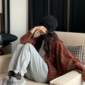 High-Waisted Fleece-Lined Slim Leg Sports Pants for Petite Women - Casual Jogging Pants with Cuffs, Perfect for Activewear and Comfort