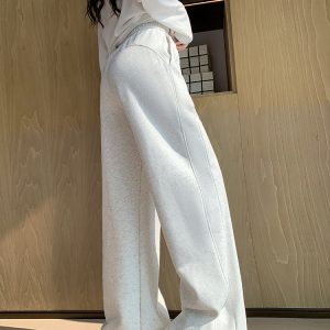 High-Waisted Fleece-Lined White Gray Sports Pants for Women, Loose Fit Wide-Leg Sweatpants for Autumn Winter 2024, Petite Spliced Design