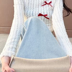 High-Waisted Light Blue Fleece-Lined Flared Jeans for Women - Slimming Loose Wide-Leg Pants for Autumn Winter 2024