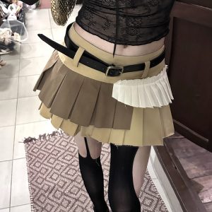 High-Waisted Pleated A-Line Skirt for Women - Retro Square Style, Versatile Design, Slimming Fit, Unique Short Skirt Fashion