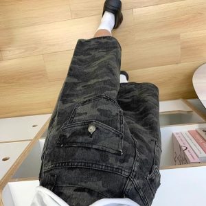 High-Waisted Retro Camouflage Denim Shorts for Women - Summer Loose Wide-Leg Mid-Length Versatile Pants