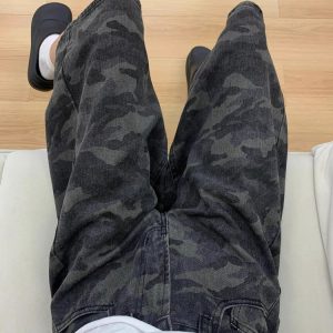 High-Waisted Retro Camouflage Denim Shorts for Women - Summer Loose Wide-Leg Mid-Length Versatile Pants