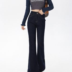 High-Waisted Retro Denim Blue Flared Jeans for Women, Fleece-Lined Slimming Floor-Length Pants, Autumn 2024 Style