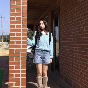 High-Waisted Retro Washed Blue Distressed Denim Shorts - Versatile Korean Style Fashion for a Chic Summer Look