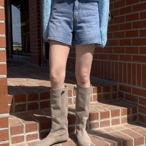 High-Waisted Retro Washed Blue Distressed Denim Shorts - Versatile Korean Style Fashion for Summer Trends