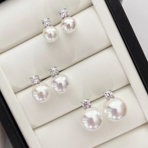 Iridescent Princess Earrings with Mirror Surface and Artificial Pearls - Elegant Seawater Inspired Design