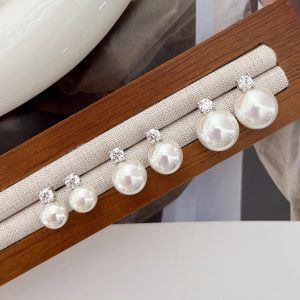 Iridescent Princess Earrings with Mirror Surface and Artificial Pearls - Elegant Seawater Inspired Design