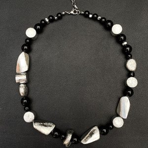 Irregular Wire-Drawn Bead Necklace for Women, Light Luxury Clavicle Chain, High-End Personalized Accessory, Unique Design