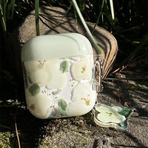 Japanese-Inspired Silicone AirPods Case for 1st & 2nd Gen, 3 Pro - Cute Daytime Camellia Design, Couples Headphone Shell