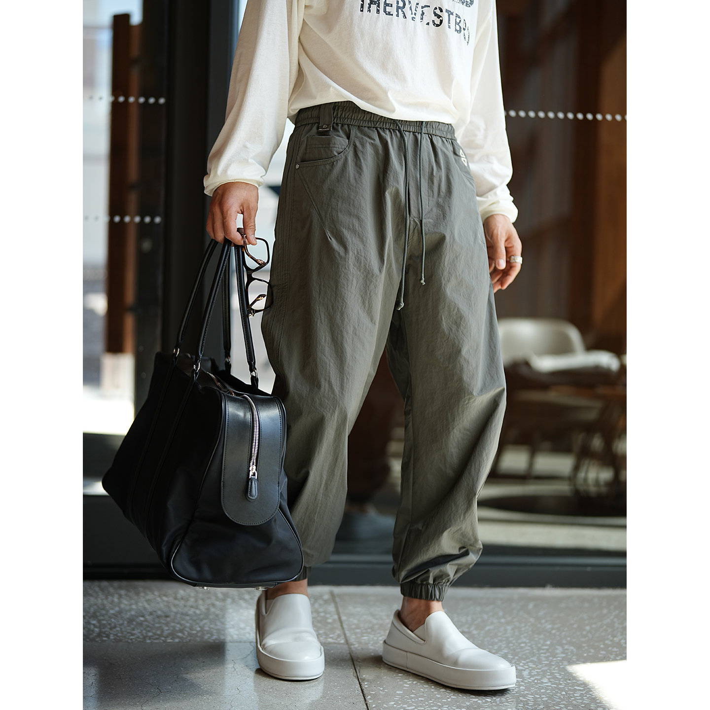 Japanese-Style Minimalist Precision Embroidery Casual Pants for Men, Trendy Summer Tapered Design with Elastic Waist and Drawstring