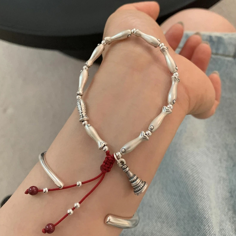 Koi Fish Vintage Distressed Chinese-Style Bracelet for Women - 2025 Light Luxury Versatile Trendy Hand Accessory