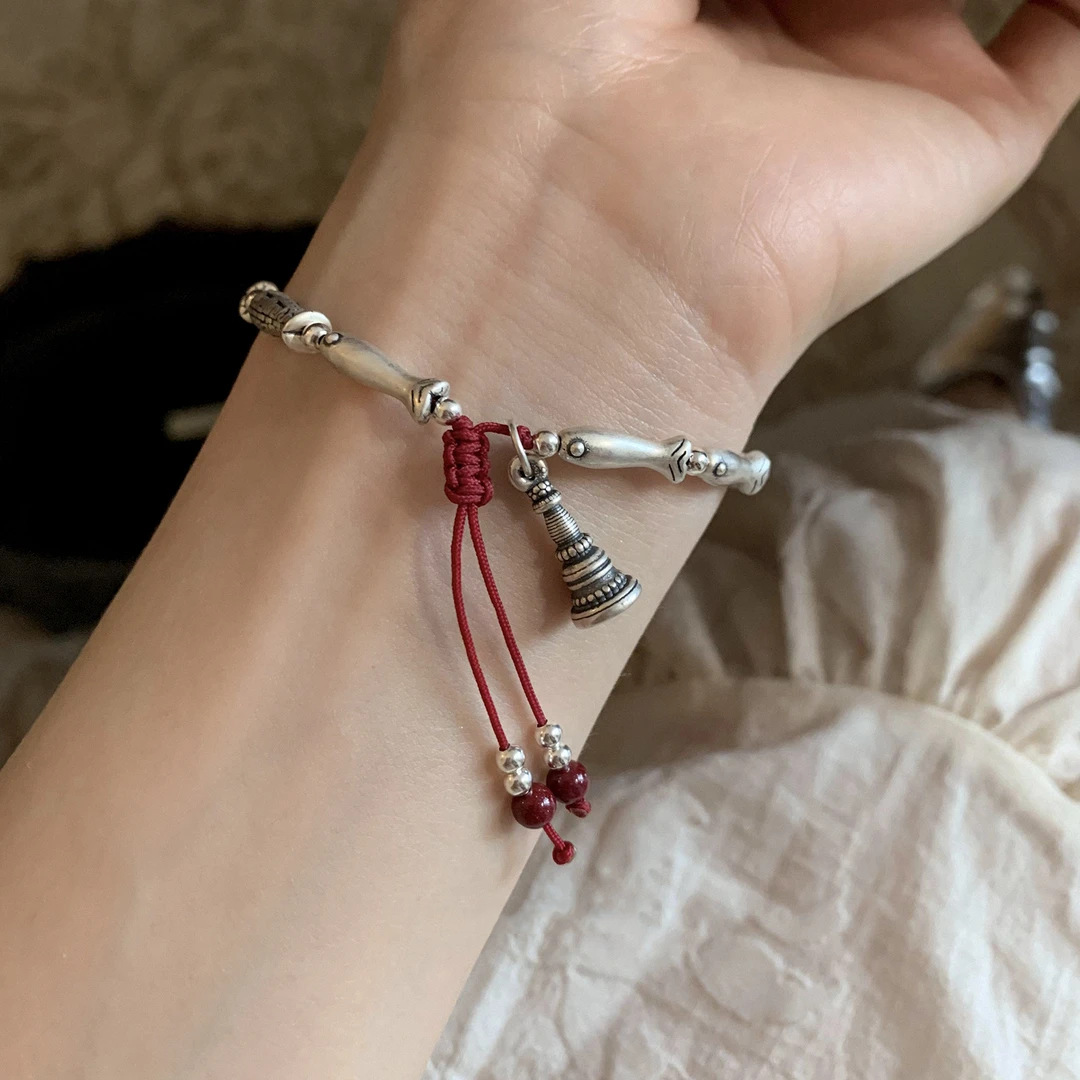 Koi Fish Vintage Distressed Chinese-Style Bracelet for Women - 2025 Light Luxury Versatile Trendy Hand Accessory