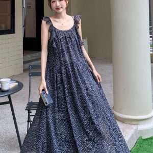 Korean Style Black Floral Spaghetti Strap Dress with Ruffled Splicing - Trendy Age-Reducing Long Skirt for Summer 2025