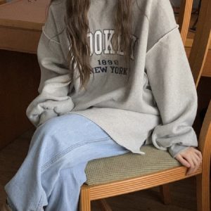Korean Style Brooklyn Letter Embroidery Splicing Seam Loose Sports Sweatshirt for Casual Wear