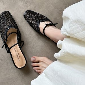 Korean-Style Chunky Heel Square-Toe Closed-Toe Sandals | Woven Straw Comfort for Spring/Summer 2025 Outdoor Slippers