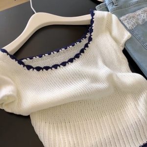 Korean Style Color-Blocking Square Neck Short Sleeve Knitted T-Shirt for Women - Slim Fit Early Summer Top