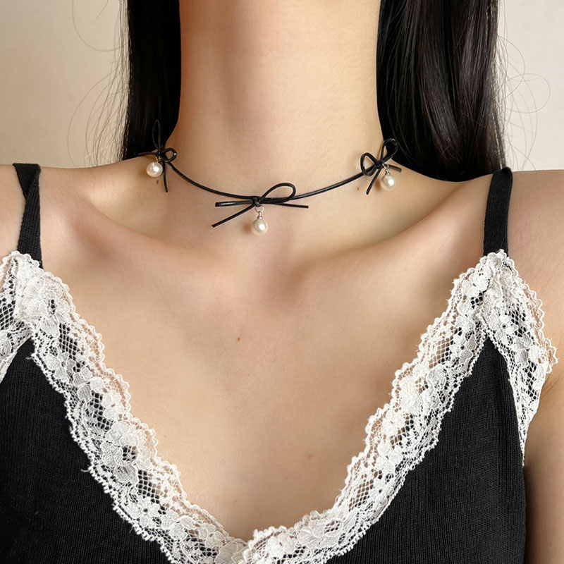 Korean Style Exquisite Pearl Bow Leather Cord Necklace for Women - 2024 Sweet Clavicle Chain Jewelry